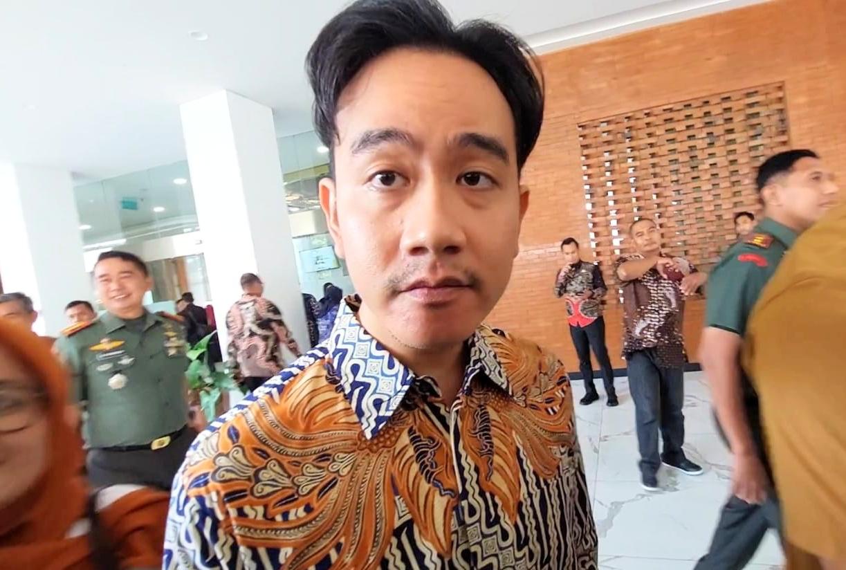 https://tempolitik.com/mengenal-lebih-dekat-profil-gibran-rakabuming-wapres-termuda-dalam-sejarah-indonesia