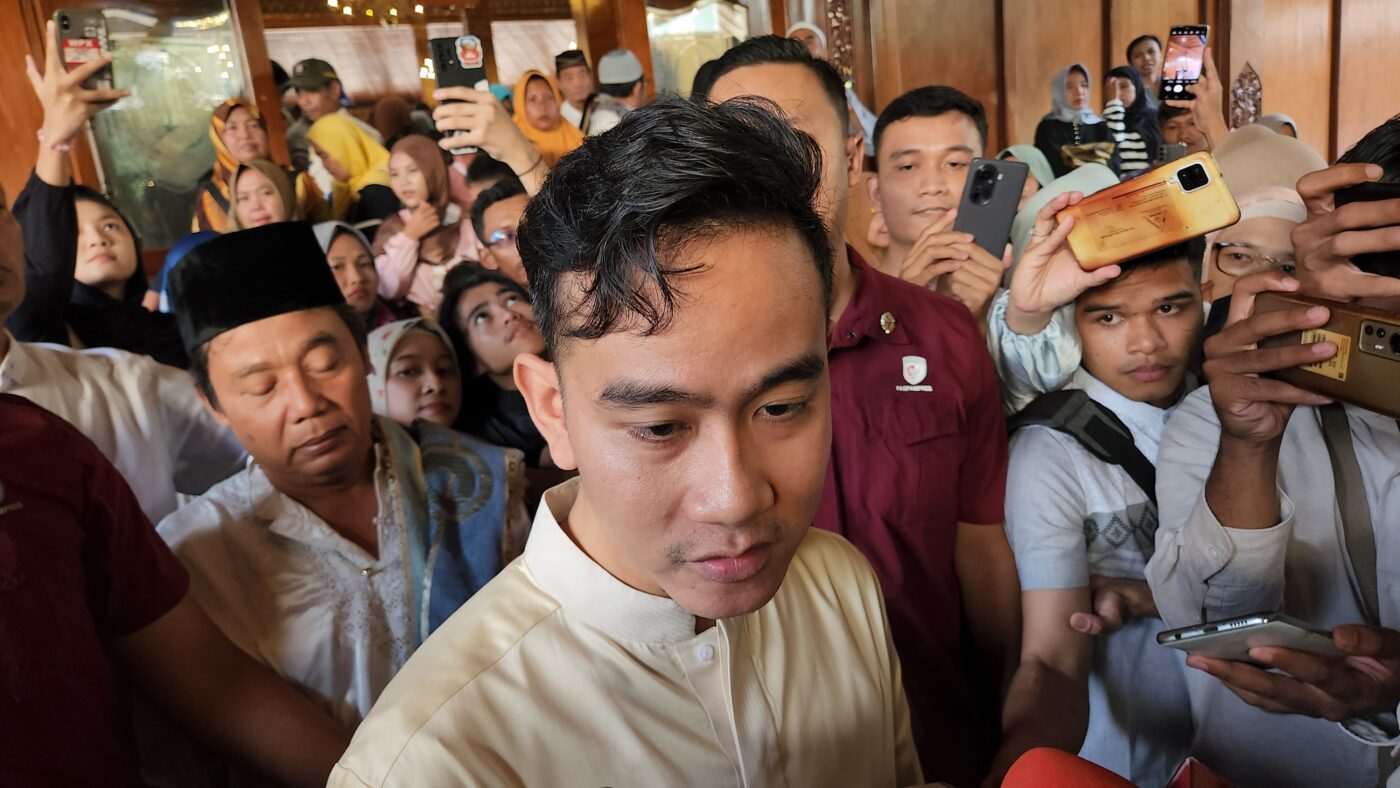 https://tempolitik.com/gebyar-gugatan-wapres-gibran-digugat-rp125-triliun-hanya-gara-gara-ijazah-sma